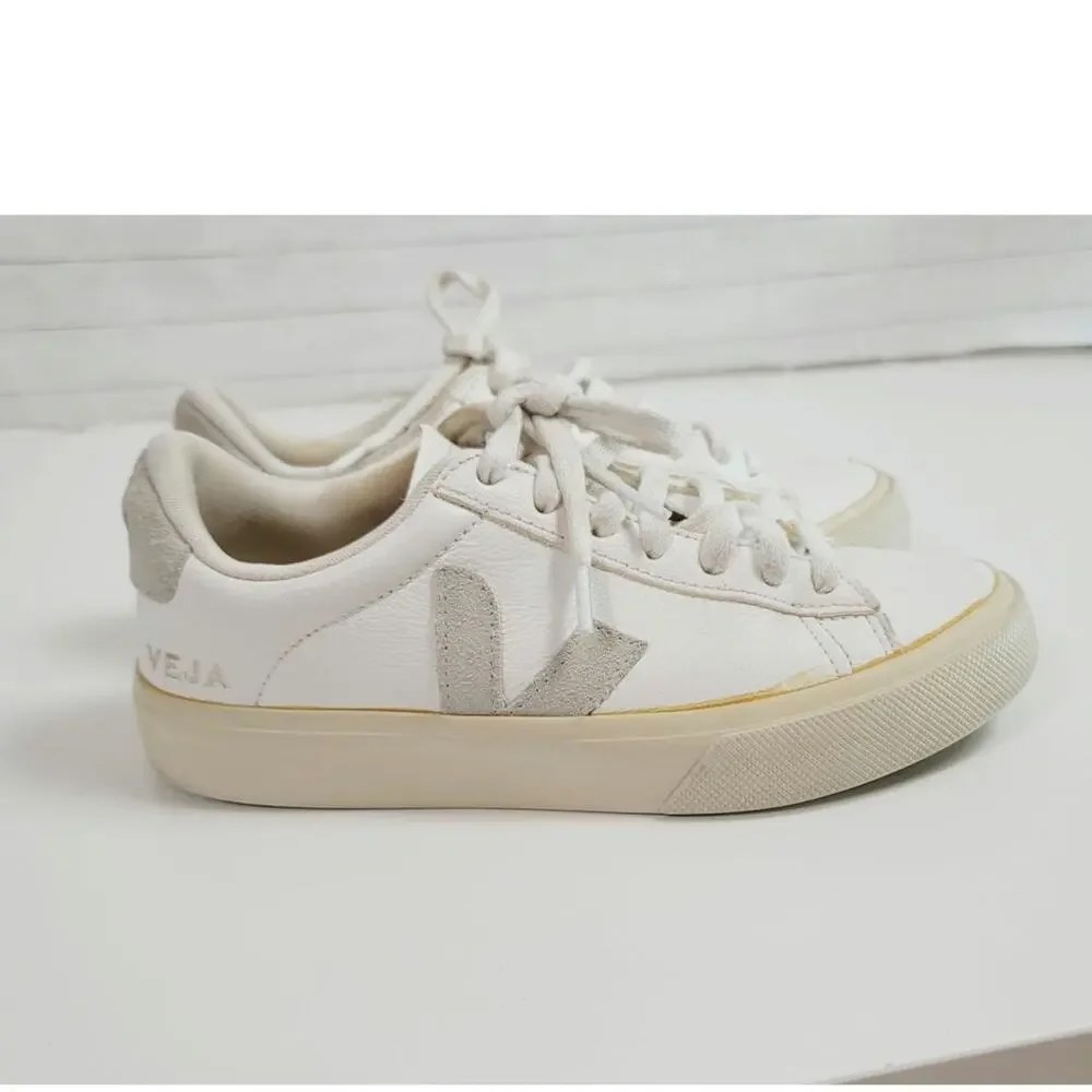 VEJAS CAMPO LEATHER SNEAKERS IN WHITE/GRAY, SZ 5